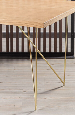 MESA DE COMEDOR LENER BASE LATONADA